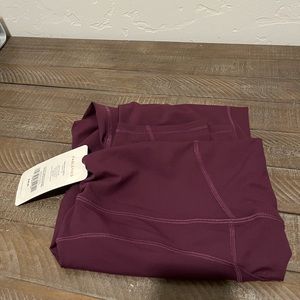 Oasis High-Waisted Pocket 7/8 Leggings by Fabletics